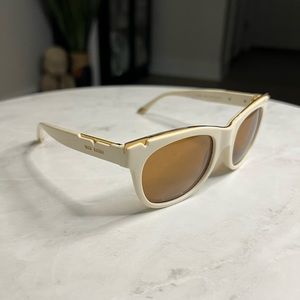 White Tory Burch sunglasses with case